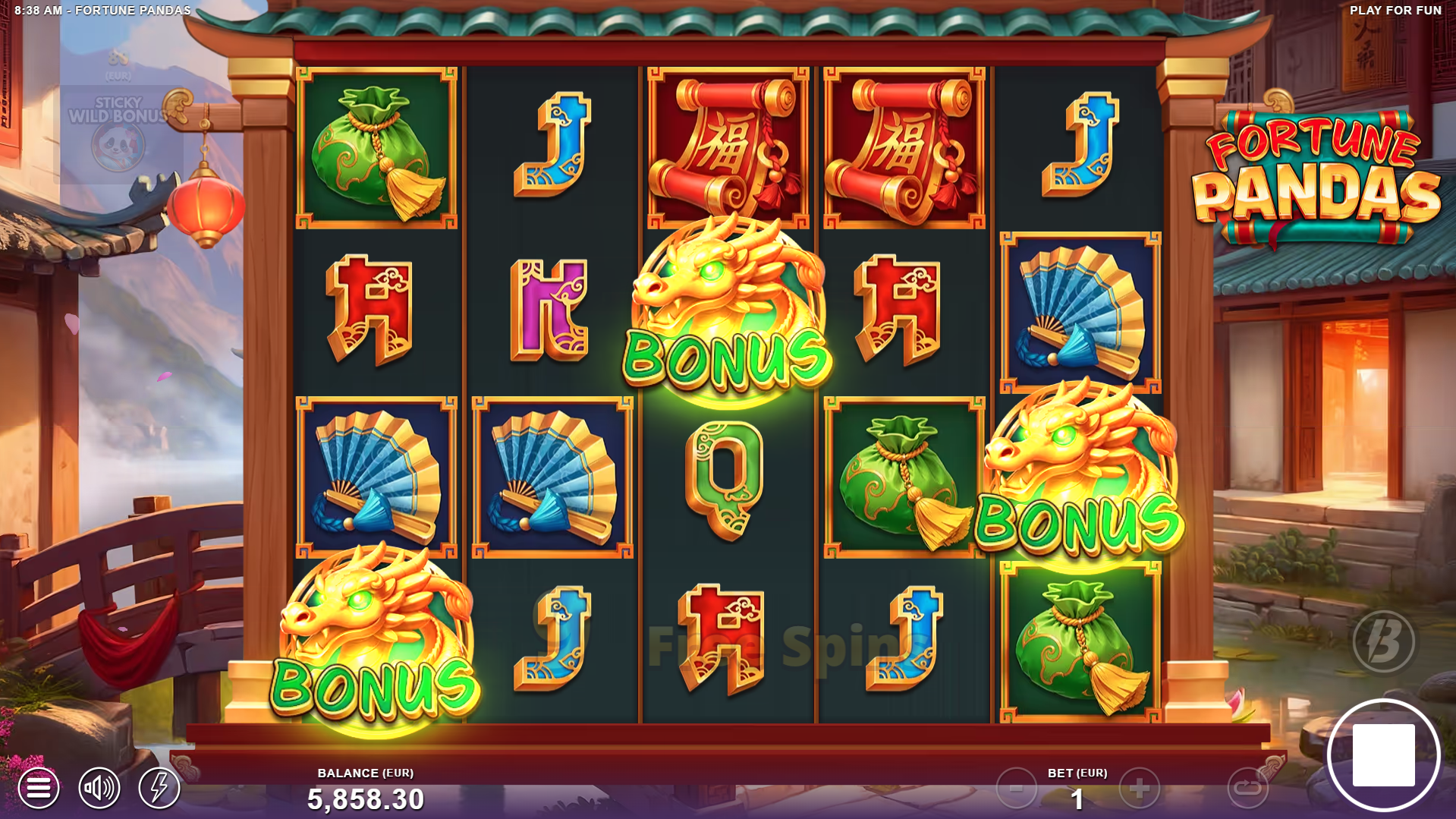 Land 3 bonus scatter symbols to trigger the Free Spins feature