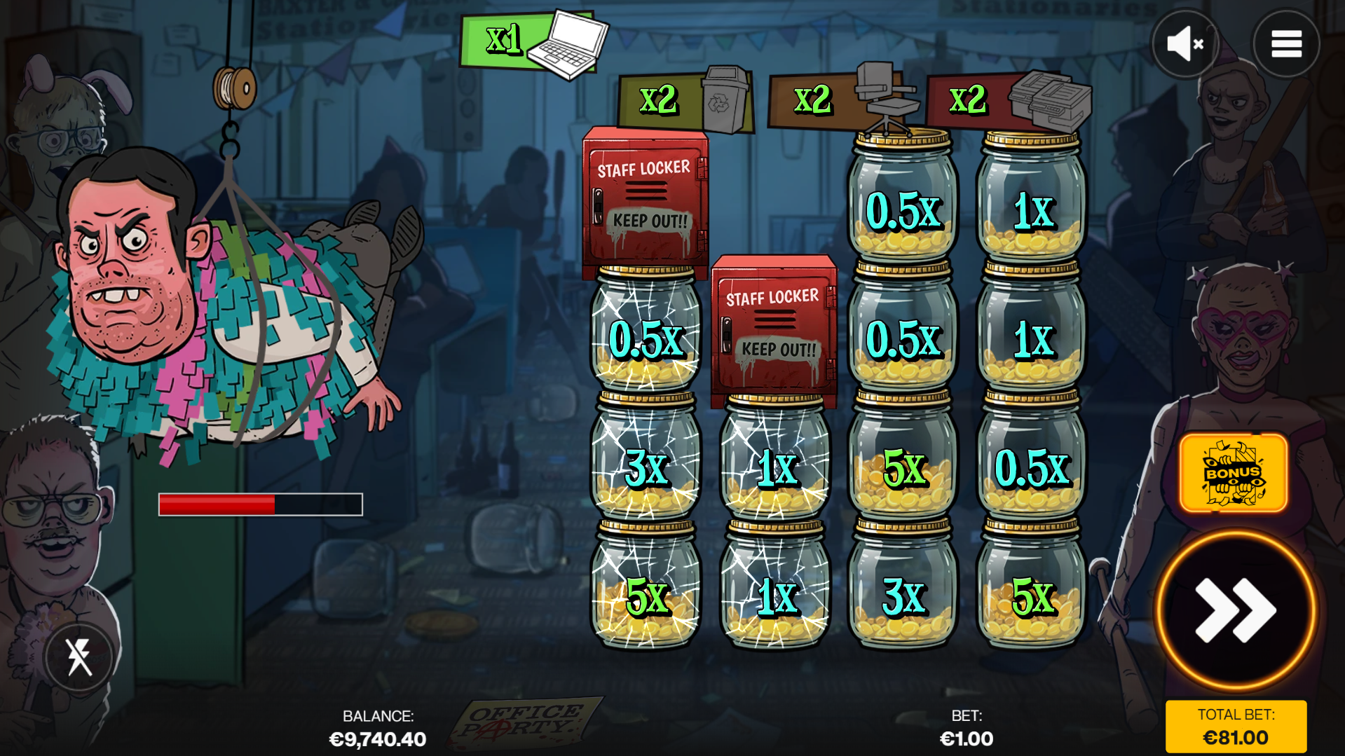 The Bonus game offers 4 progressive Levels with Coin Jars, Weapon Lockers and multipliers
