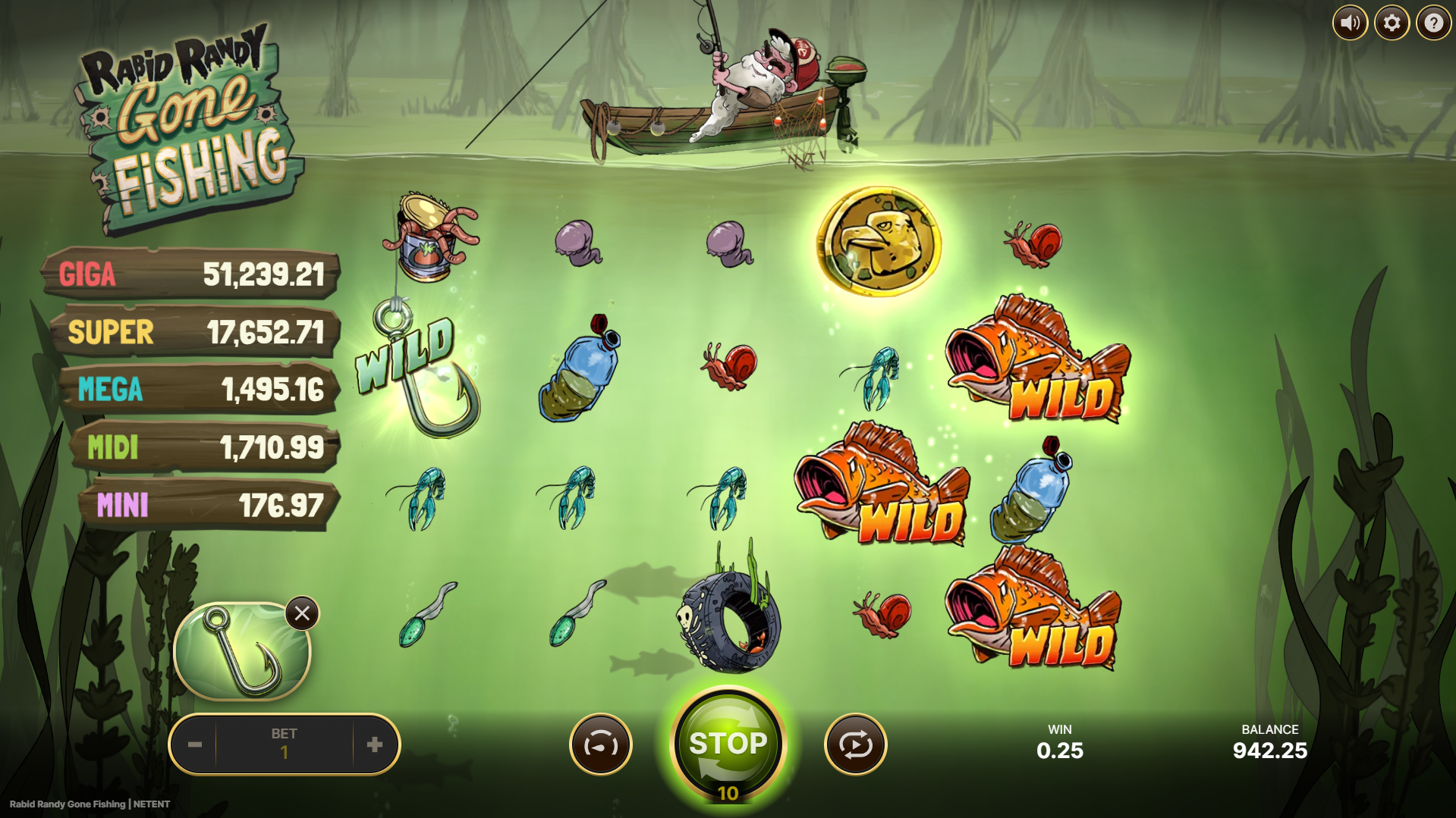 Land a Hook Wild to Trigger Additional Wild Symbol Features Within the Same Row